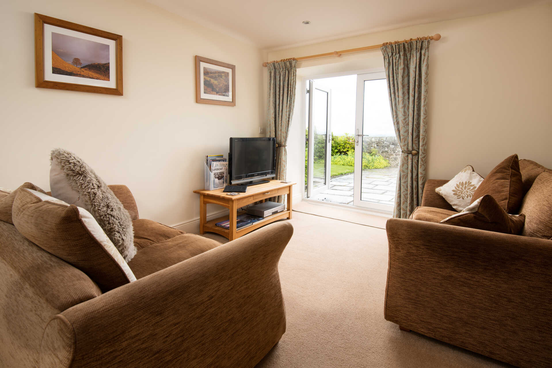 Lounge Area - Shepherds Retreat